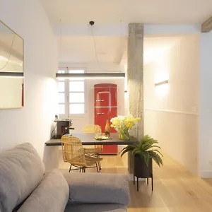 https://shiny-by-oldtown-apartments.sansebastianhotels.net